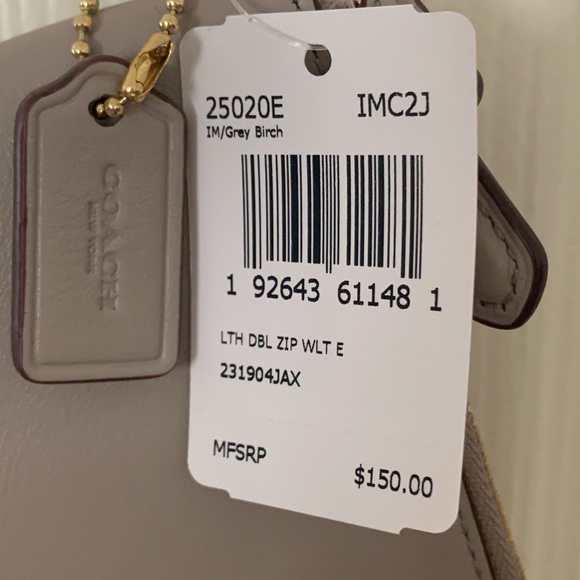 Coach wristlet - Picture 3 of 3